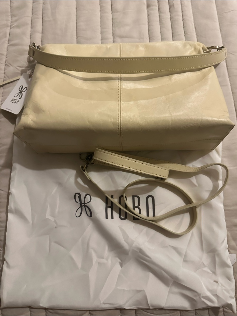 HOBO Avon Shoulder Bag In butter Yellow